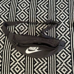 Nike NWSL Heritage Fanny Pack